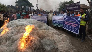 লক্ষ্মীপুরে কারেন্ট জালসহ তিন জেলে আটক