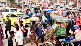 অবৈধ স্ট্যান্ডে টোকেন বাণিজ্য, কমছে না যানজট