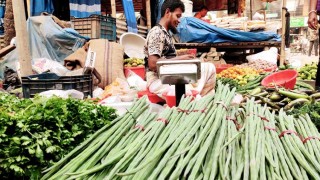 সবজির বাজারে আগুন, সজিনার কেজি ১৮০ টাকা!