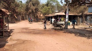 ১৮ কিলোমিটার রাস্তার ধুলায় অতিষ্ঠ এলাকাবাসী-পথচারীরা