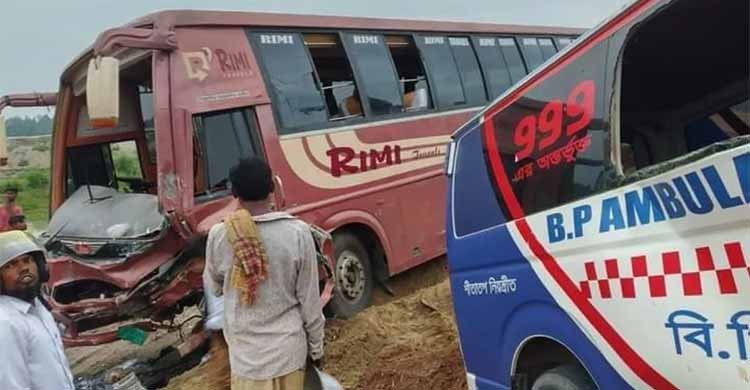 3 siblings killed in Sirajganj bus-ambulance collision