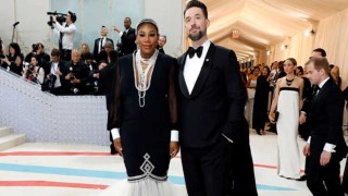 Serena Williams debuts baby bump at Met Gala