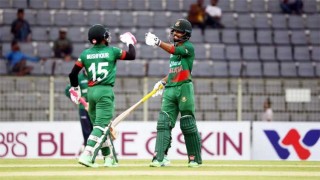 Bangladesh dismissed for 274 as Ireland battle to tie series in 3rd ODI