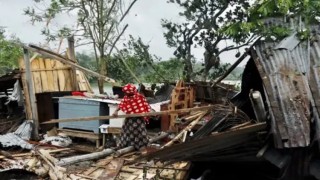 ঘূর্ণিঝড় হামুনের তাণ্ডবে লন্ডভন্ড কক্সবাজার, মৃত্যু ৩ জন