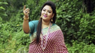 পশ্চিমবঙ্গের আদালতে আত্মসমর্পণ করে জামিন পেলেন মমতাজ