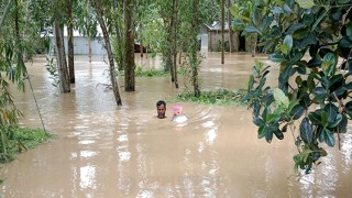 দেশে বন্যায় এখন পর্যন্ত ১৩ জনের প্রাণহানি