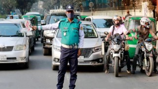 ৬ দিন পর রাজধানীতে ট্রাফিক পুলিশের কার্যক্রম শুরু