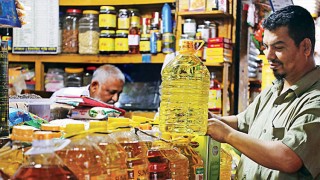 ৪ জাহাজে ৫২ হাজার টন তেল আমদানি, দাবি সংকট কাটবে