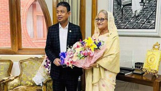 প্রধানমন্ত্রীকে শুভেচ্ছা জানালেন ডিবি প্রধান হারুন