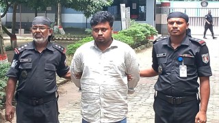 দেড় কোটি টাকা হাতিয়ে নিয়ে দেড় মাস পালিয়ে ছিল ইসলামি ব্যাংকের ক্যাশিয়ার