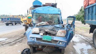 টাঙ্গাইলে চলন্ত ট্রাকের পেছনে পিকআপের ধাক্কা, প্রাণ গেল চালক-হেলপারের