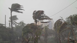 দুপুরে তিন জেলায় ৬০ কিমি বেগে ঝড়ের আশঙ্কা