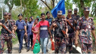 প্রেমের টানে বাংলাদেশে এসে ভারতীয় মা ছেলের কারাভোগ