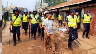 ঈদ যাত্রা নির্বিঘ্ন করতে গোবিন্দগঞ্জে অবৈধ স্থাপনা উচ্ছেদ