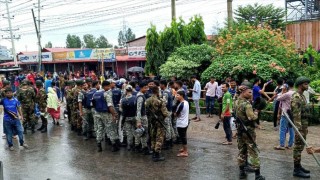 গাজীপুরে আন্দোলনের ডাকে সাড়া না দেওয়ায় শ্রমিকদের মধ্যে অসন্তোষ, হামলা-ভাঙচুর