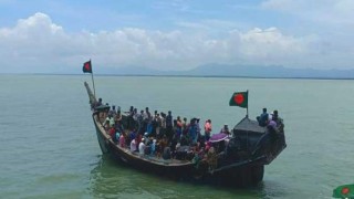 সেন্টমার্টিনে যাত্রীবাহী ট্রলারে মিয়ানমার থেকে গুলি