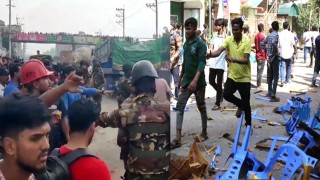 শ্রমিকদের বিক্ষোভ-ভাঙচুর, আশুলিয়া ও টঙ্গীতে ৪৬ কারখানায় ছুটি ঘোষণা