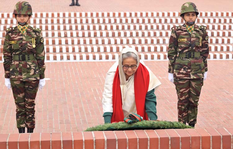 প্রধানমন্ত্রী শেখ হাসিনার নেতৃত্বে বঙ্গবন্ধুর প্রতি  নতুন মন্ত্রিসভার শ্রদ্ধা