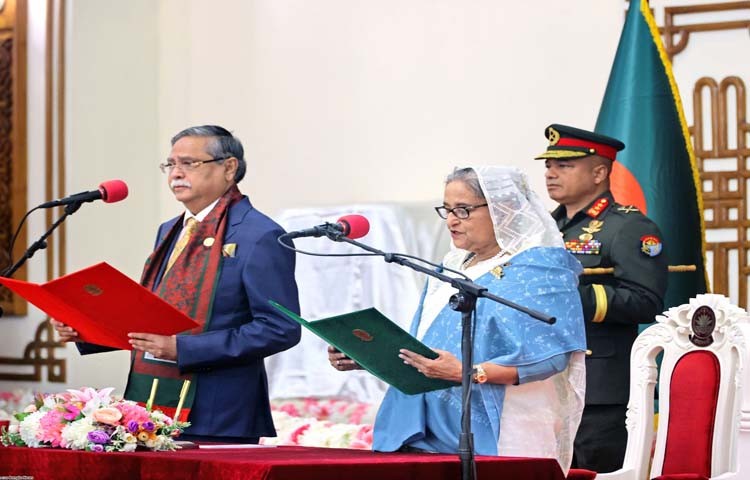 প্রধানমন্ত্রী শেখ হাসিনার নেতৃত্বে নতুন মন্ত্রিসভার শপথ