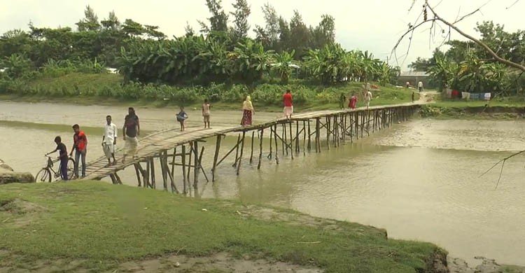 নোয়াখালীতে সেতুর অভাবে ভুক্তভোগী ২০ হাজার মানুষ