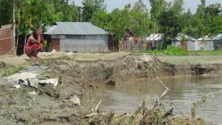 তিস্তার ভাঙনে দিশেহারা মানুষ