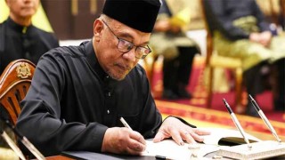 Anwar Ibrahim sworn in as Malaysia's PM