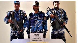 সেন্টমার্টিনে কোস্ট গার্ডের অভিযান, ইয়াবা-হুইস্কি জব্দ