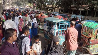 যানজট ভোগান্তিতে এইচএসসি পরীক্ষার্থী ও অভিভাবকরা!