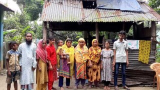 একই পরিবারের ৮ জন দৃষ্টিহীন, বাঁচতে চান খেয়ে-পরে