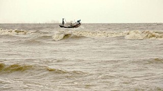 চট্টগ্রাম সমুদ্রবন্দরে ৬, নৌবন্দরে ৩ নম্বর বিপদ সংকেত