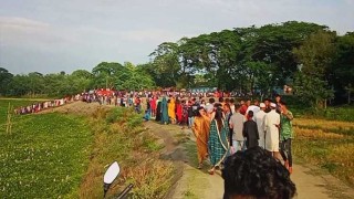 নেত্রকোনায় ঈদে রাজধলা বিলে দর্শনার্থীদের ভিড়