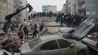 Turkish leader admits 'shortcomings' as quake toll tops 15,000