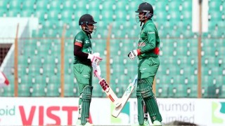 Shakib, Mushfiqur lift Bangladesh to 246 in 3rd ODI