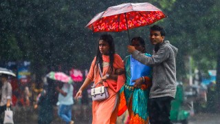 সন্ধার মধ্যে বৃষ্টি নামতে পারে ৬ জেলায়