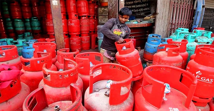 আবারও বাড়লো এলপি গ্যাসের দাম      