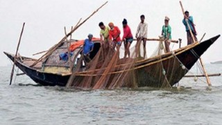 সমুদ্রে মাছ ধরায় ৫৮ দিনের নিষেধাজ্ঞা ঘোষণা