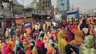 ট্রাকচাপায় কারখানা শ্রমিক নিহত, ঢাকা-ময়মনসিংহ মহাসড়ক অবরোধ